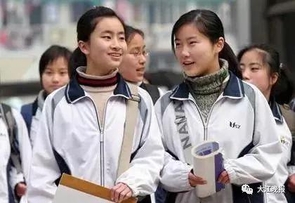桃城学生爆料原视频,揭秘校园内幕，原视频曝光惊人真相