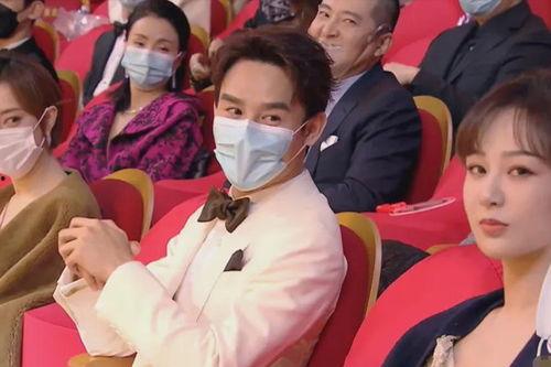 娱乐圈爆料谐音梗,谐音梗引爆笑料连连